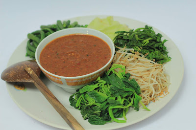 Pecel bu kaji sartinah enak mantap harga sangat terjangkau yang pasti rasanya nendang baget